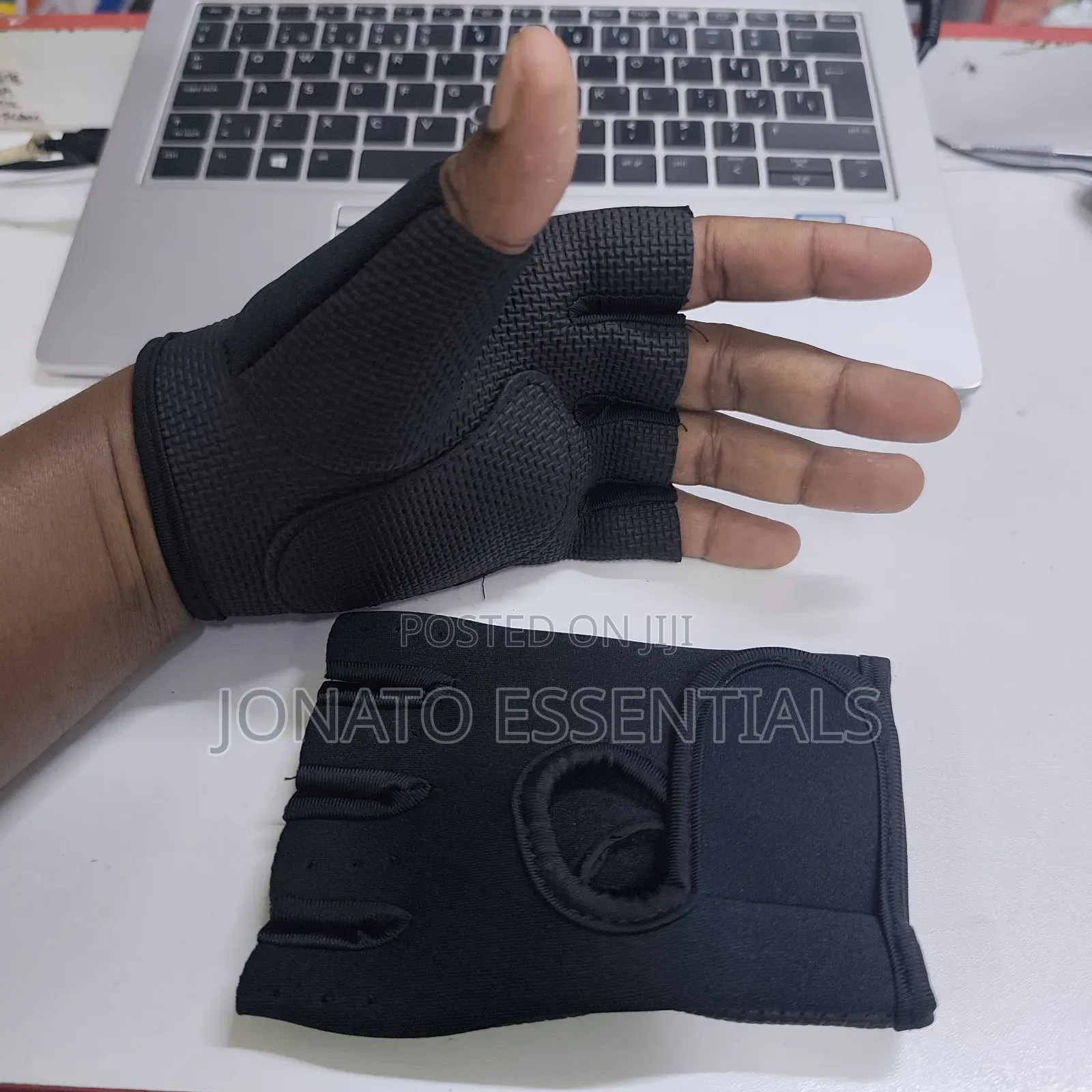 Pair of Fingerless Gym Gloves for Weightlifting, Workout Fitness