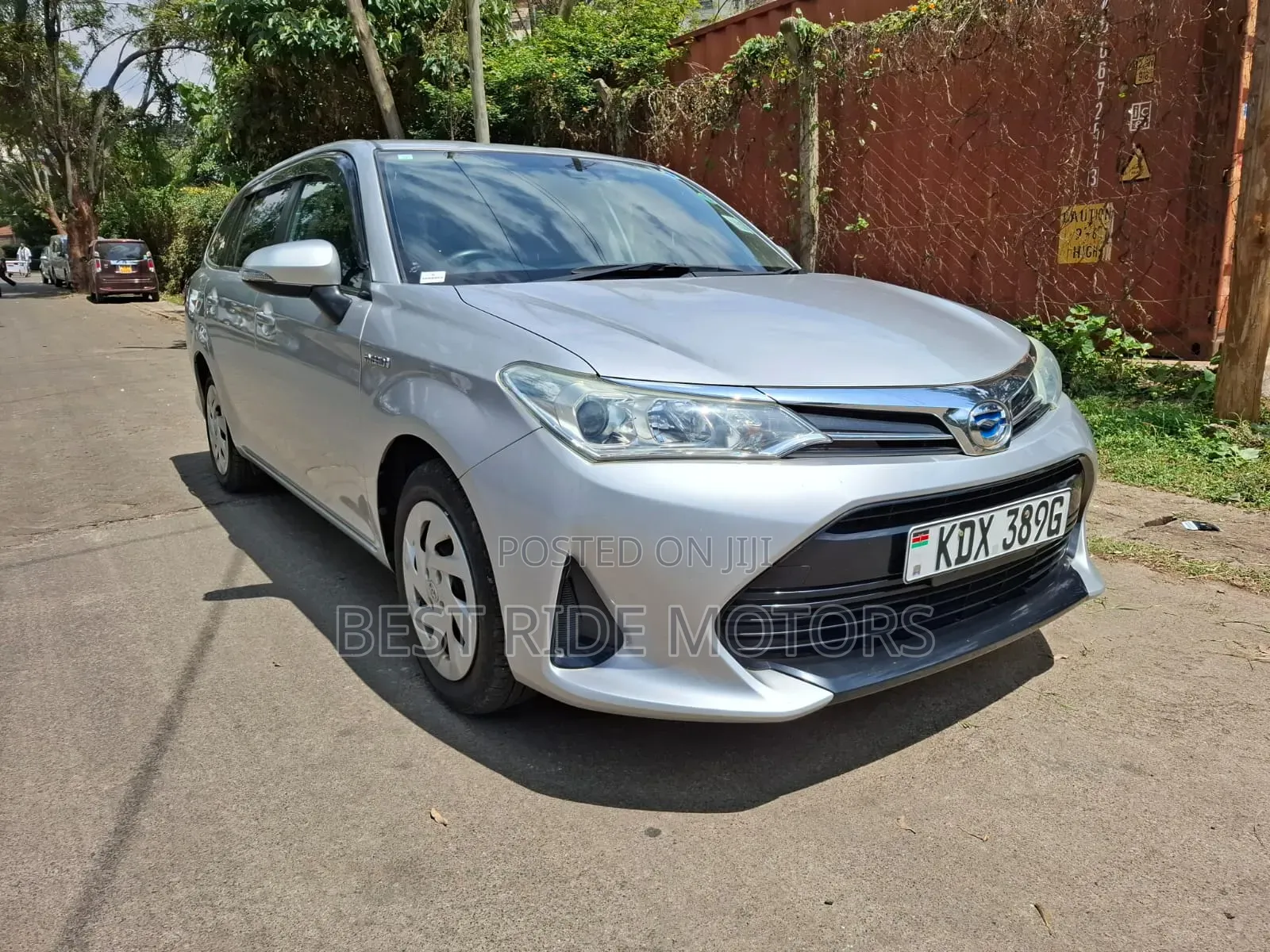 Toyota Corolla Fielder 1.5 Hybrid FWD 2019 Silver