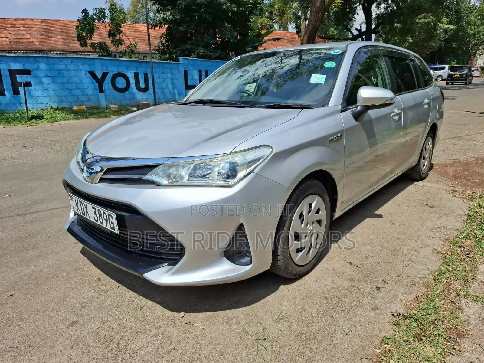 Toyota Corolla Fielder 1.5 Hybrid FWD 2019 Silver