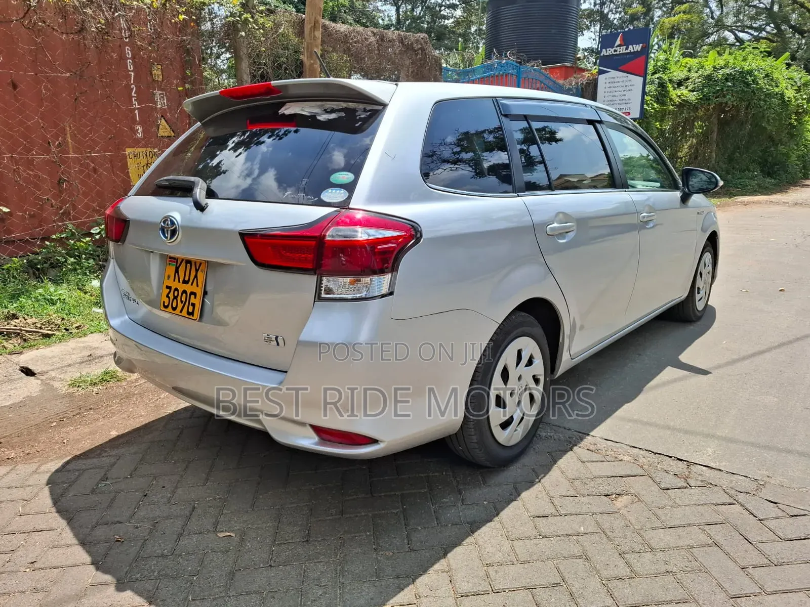 Toyota Corolla Fielder 1.5 Hybrid FWD 2019 Silver