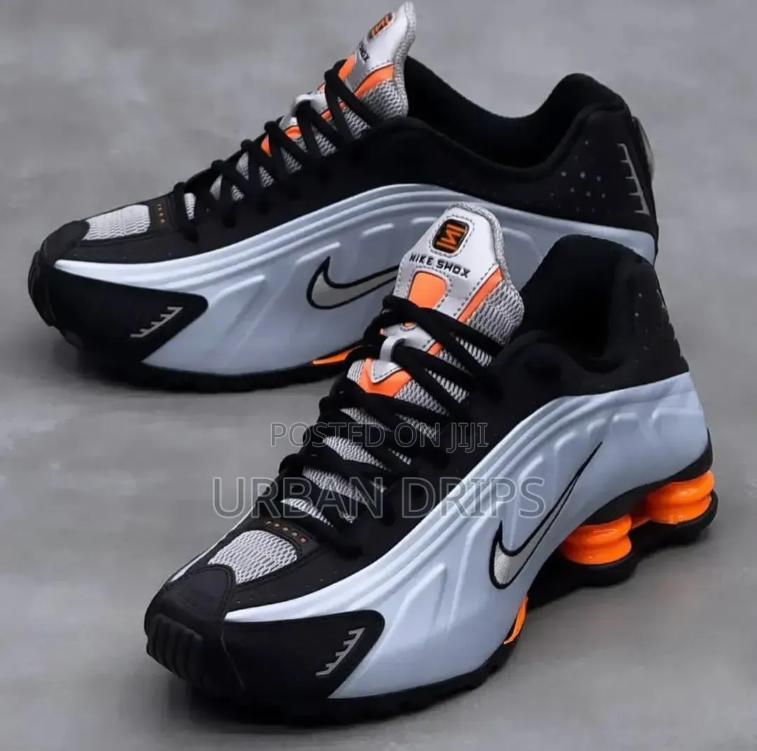 Nike Shoxs