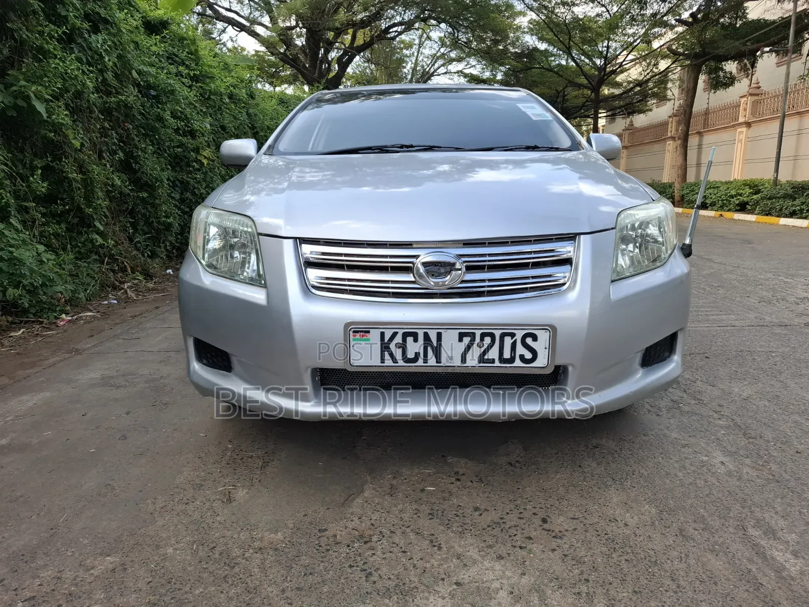 Toyota Axio 2011 Silver