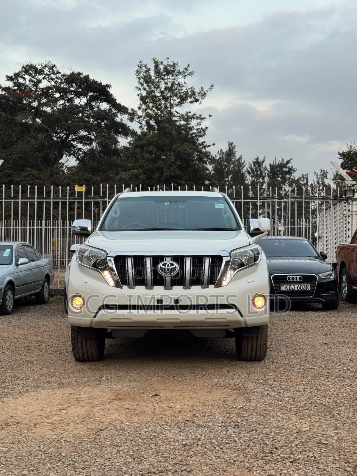 Toyota Land Cruiser Prado 2017 White