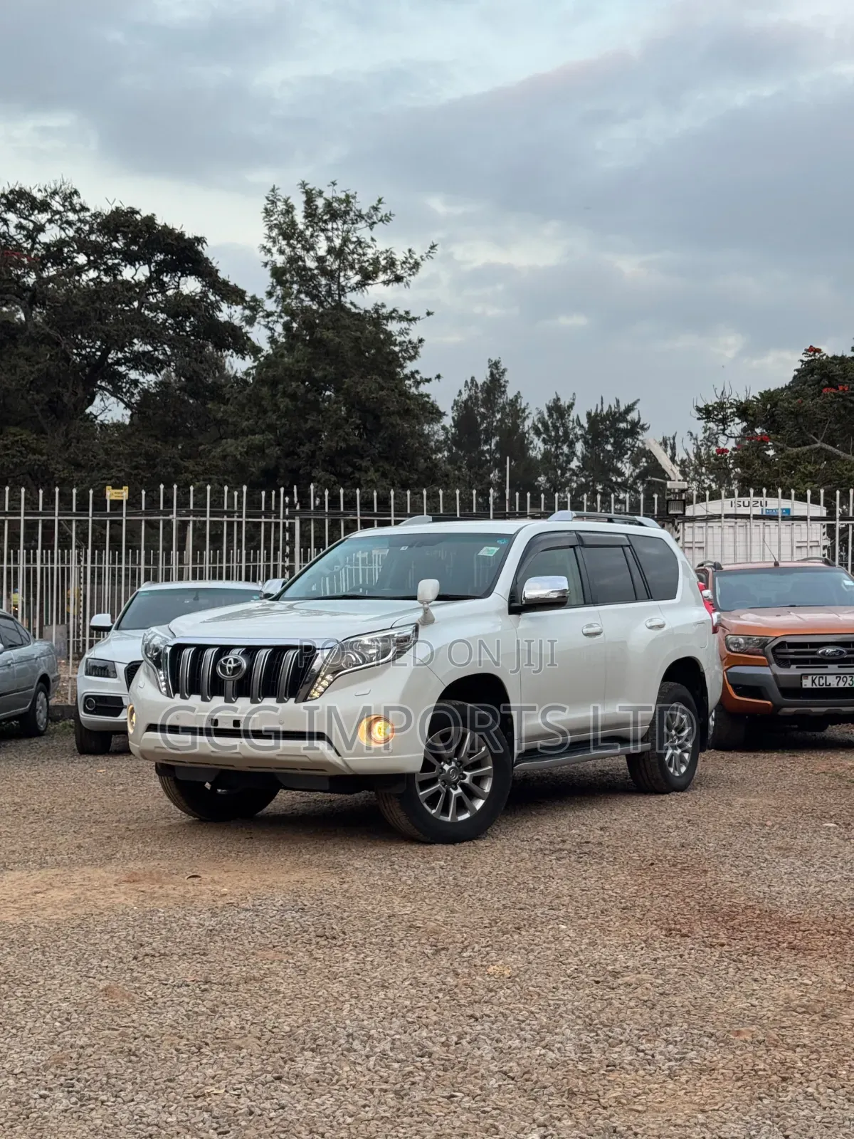Toyota Land Cruiser Prado 2017 White