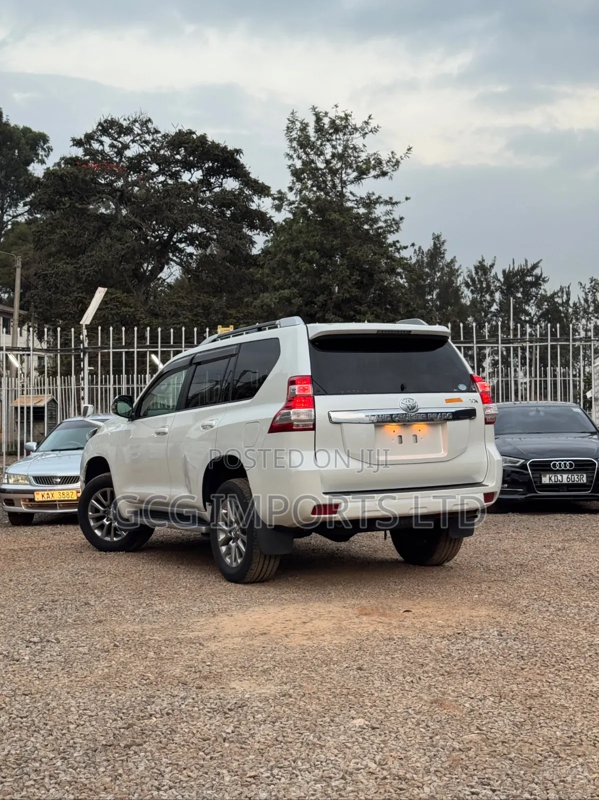 Toyota Land Cruiser Prado 2017 White