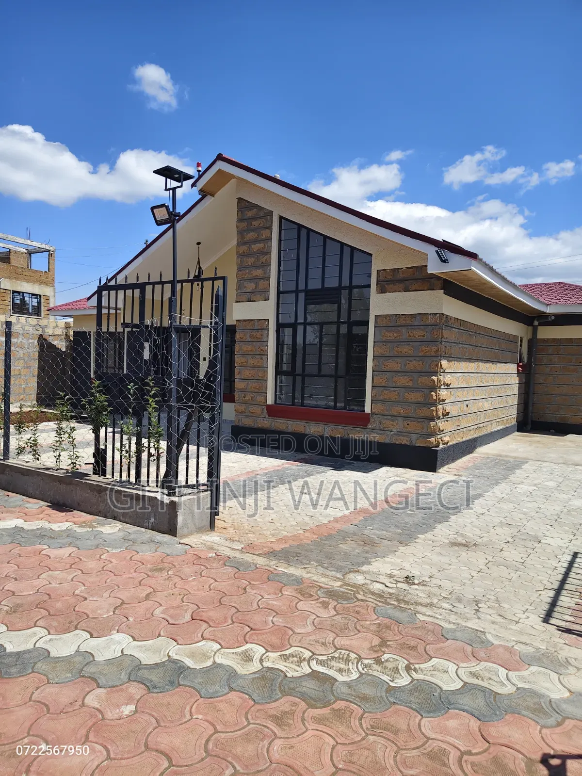5bdrm Bungalow in Merisho Estate for sale