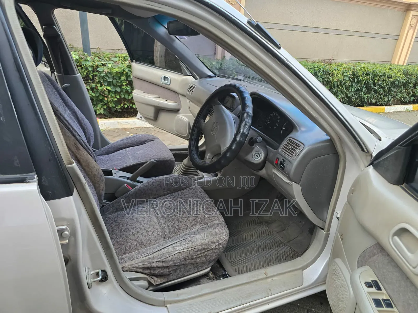 Toyota Corolla 2000 Beige