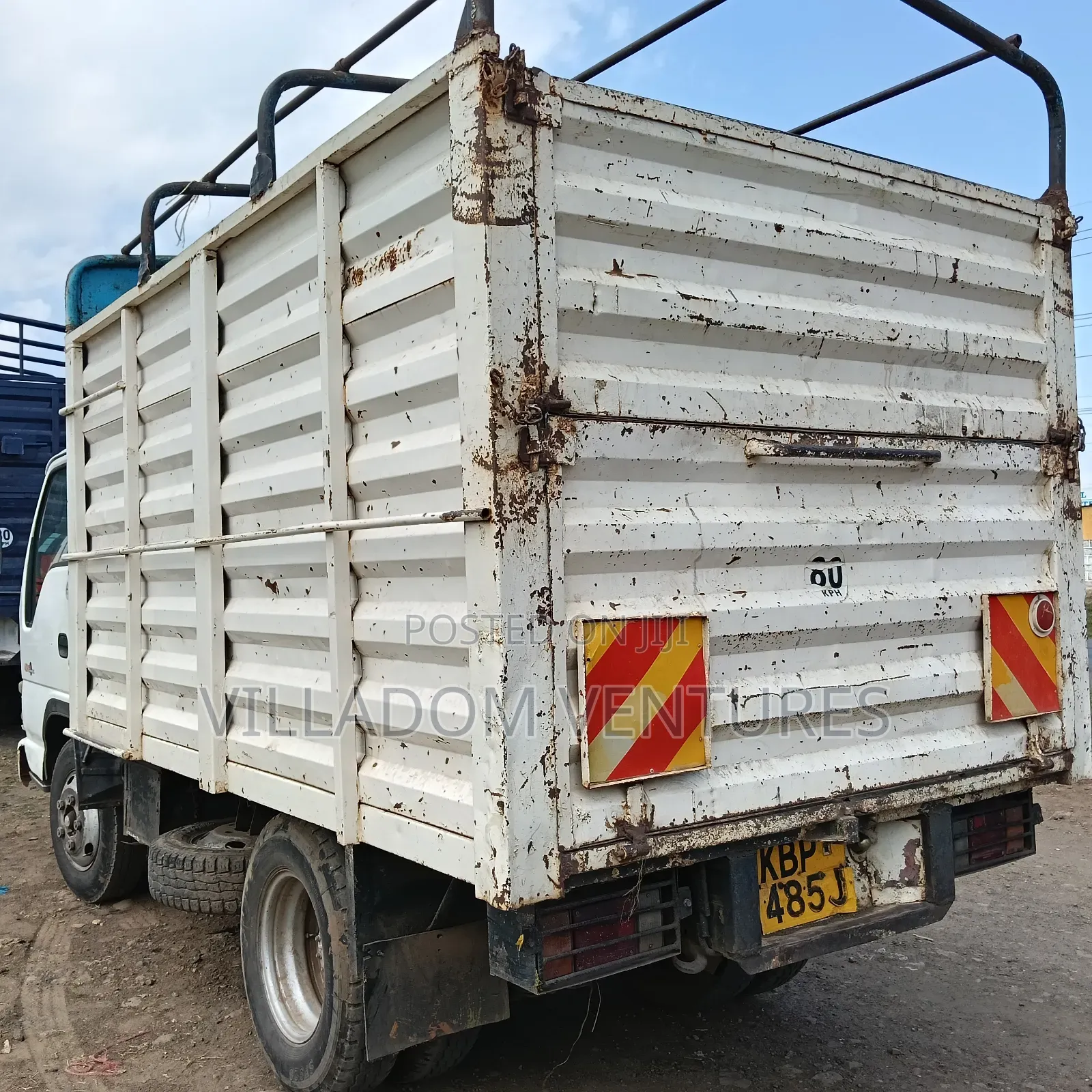 For Sale Isuzu Elf in Excellent Condition