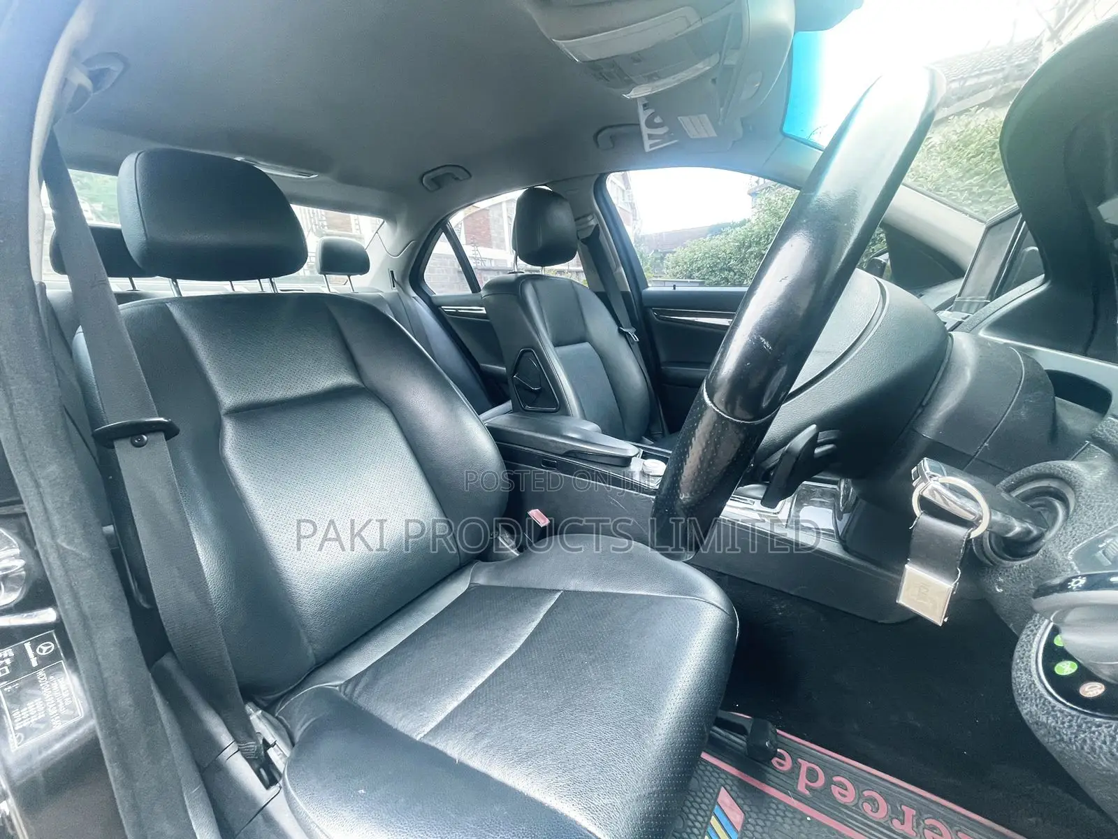 Mercedes-Benz C200 2010 Black