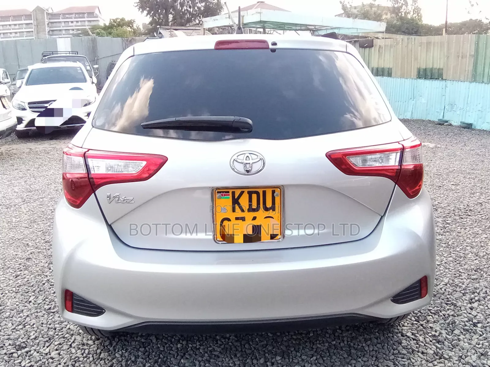 Toyota Vitz 2018 Silver