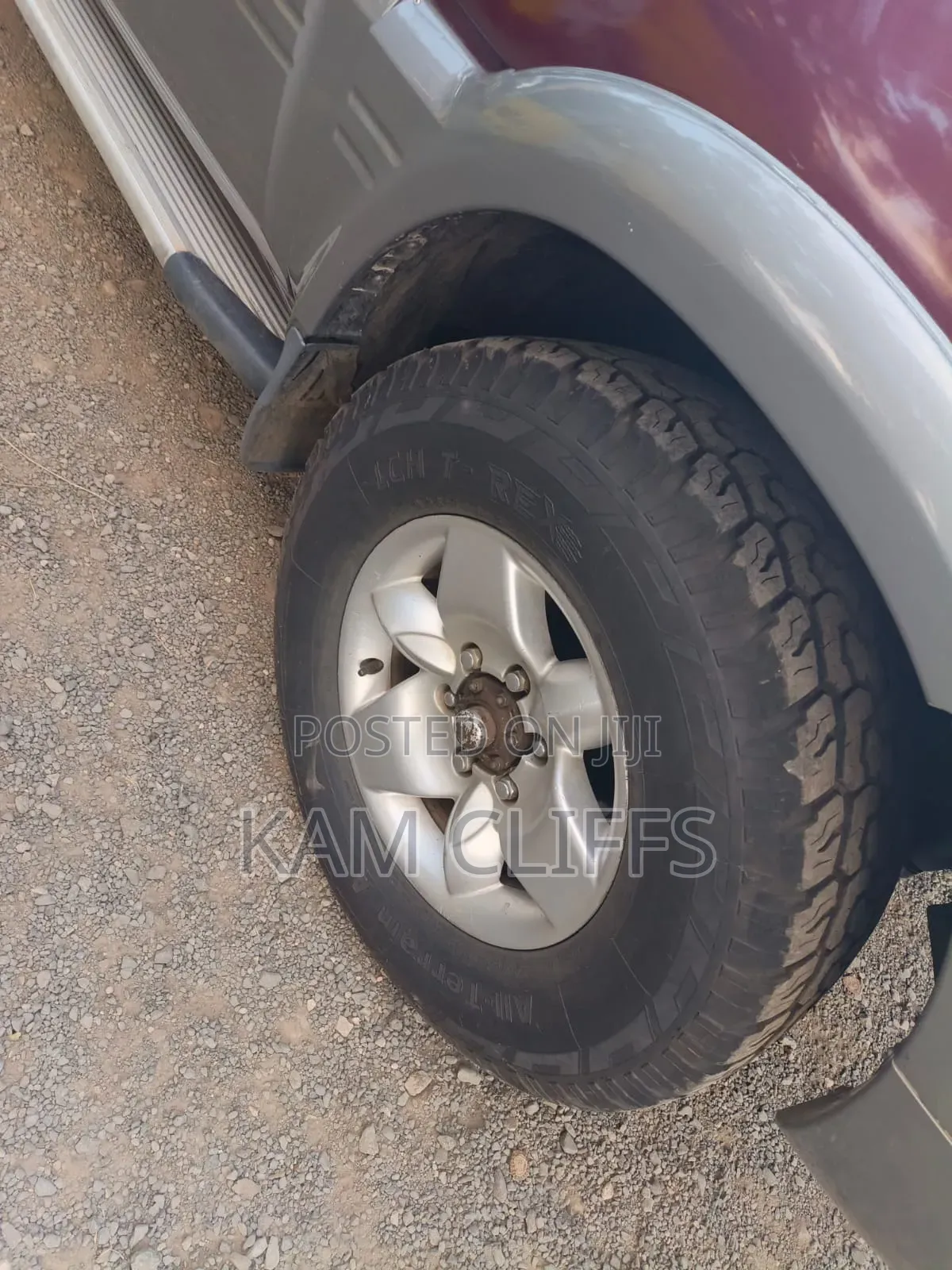 Nissan Terrano 1998 Red