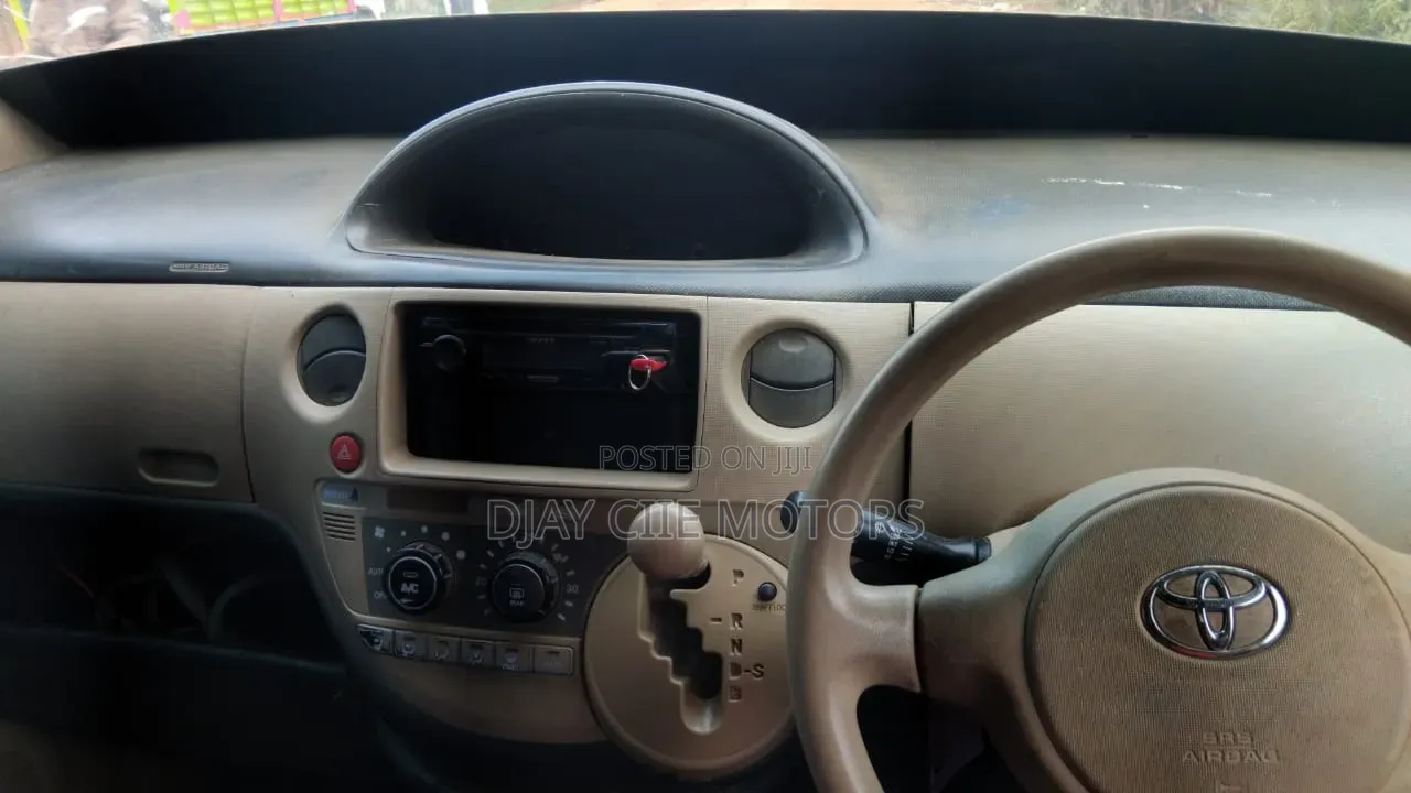 Toyota Sienta 2008 Blue