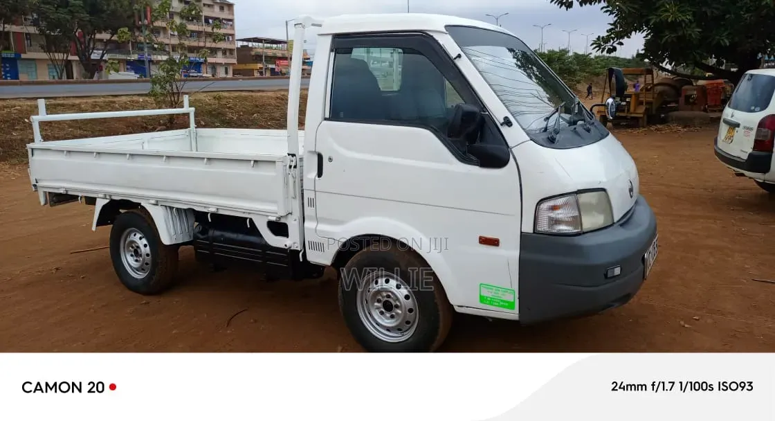 Nissan Vannete Pickup