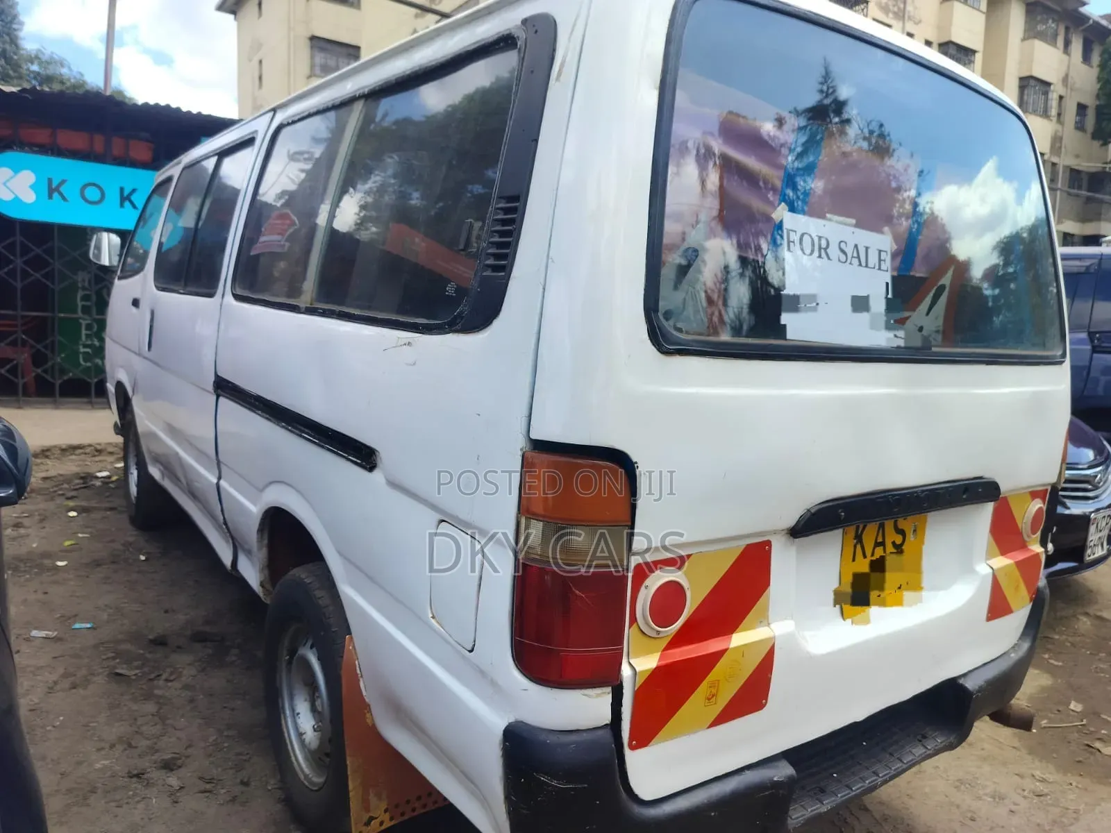 Toyota HiAce 2005 White