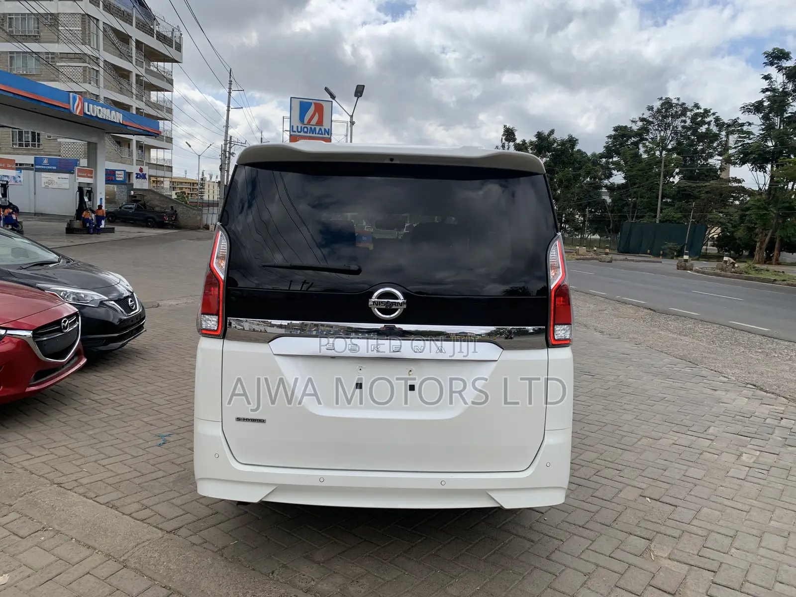 Nissan Serena 2019 White