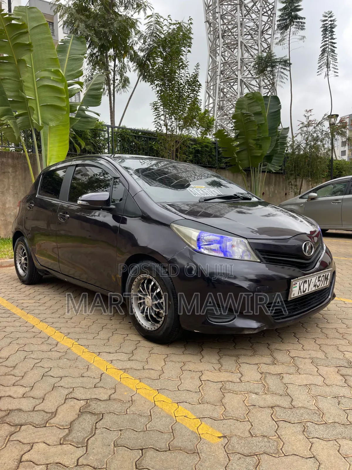 Toyota Vitz 2013 Gray
