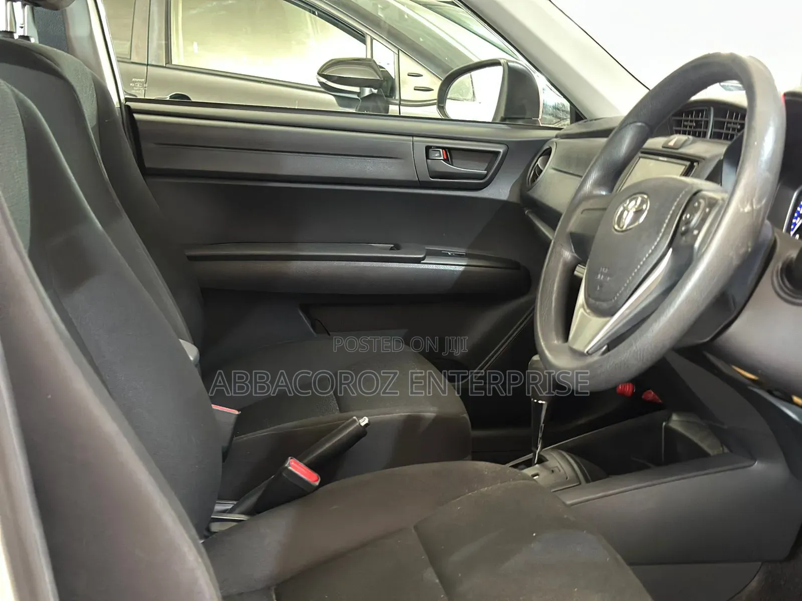 Toyota Axio 1.5 Hybrid 2WD 2020 Silver