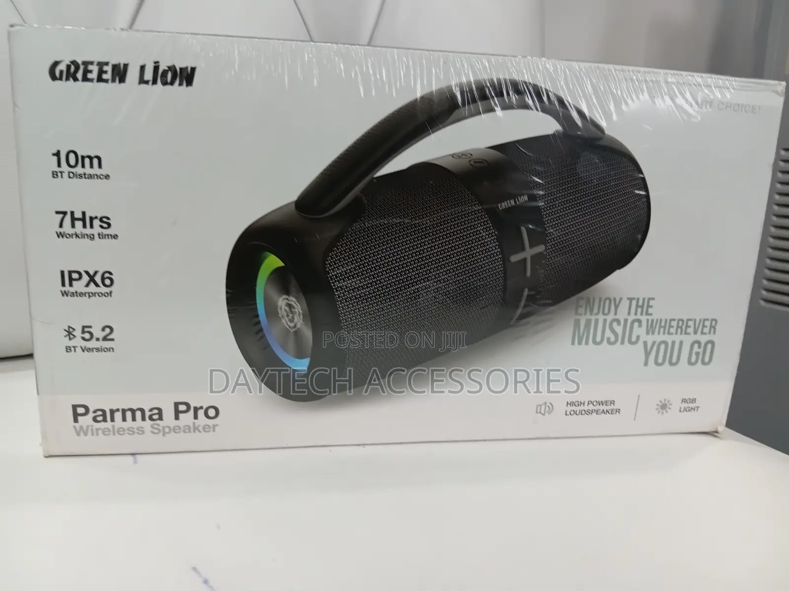 Green Lion Parma Pro Wireless Speaker With Convenient Carrying Handle.