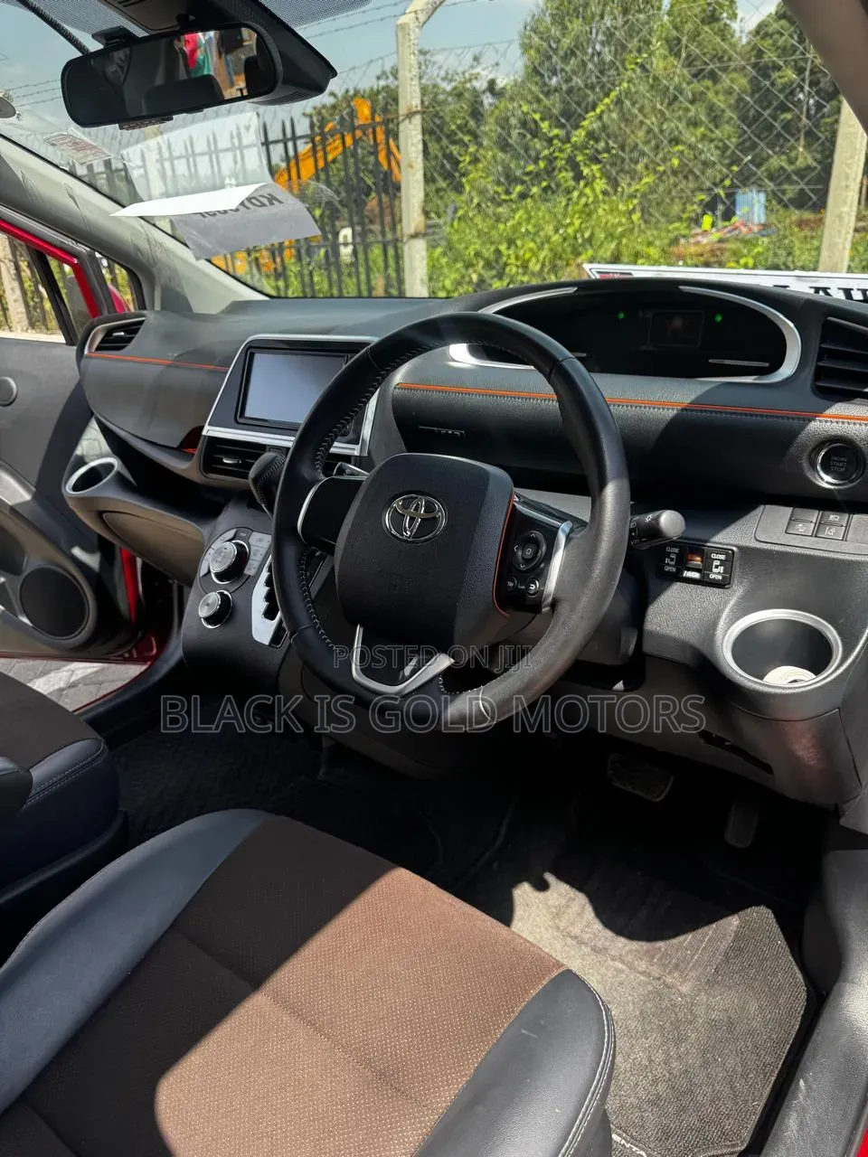 Toyota Sienta 2020 Red