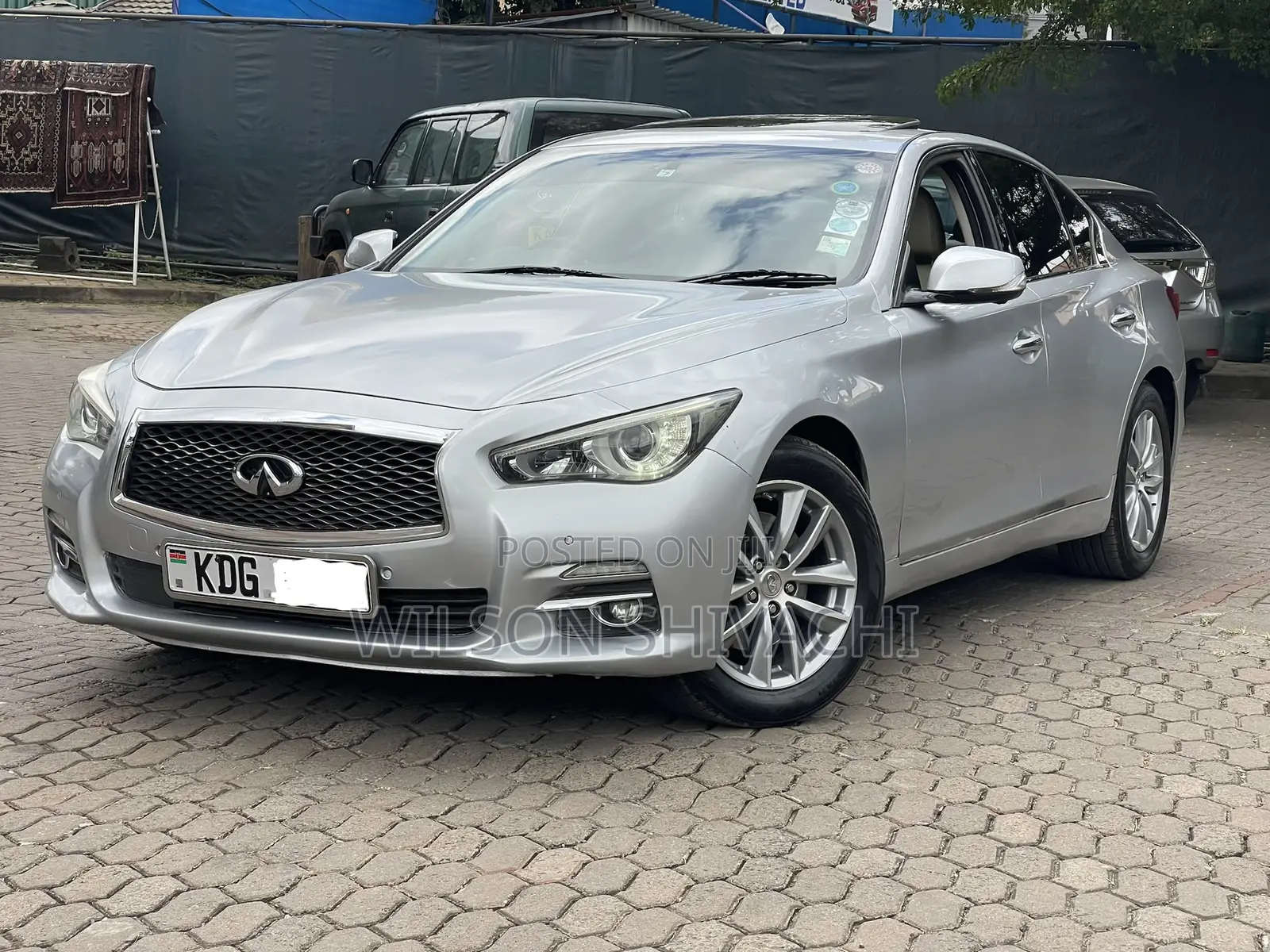 Nissan Skyline 2015 Silver