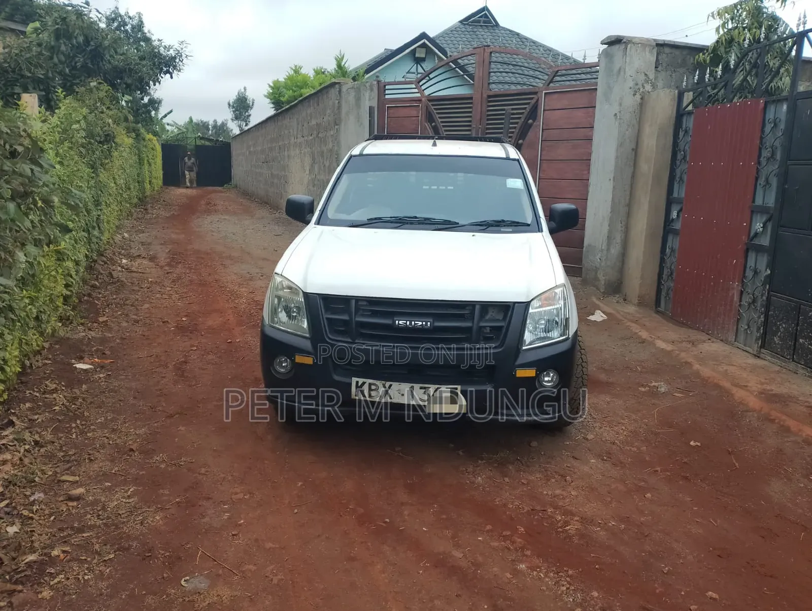 Isuzu D-MAX 2012 White