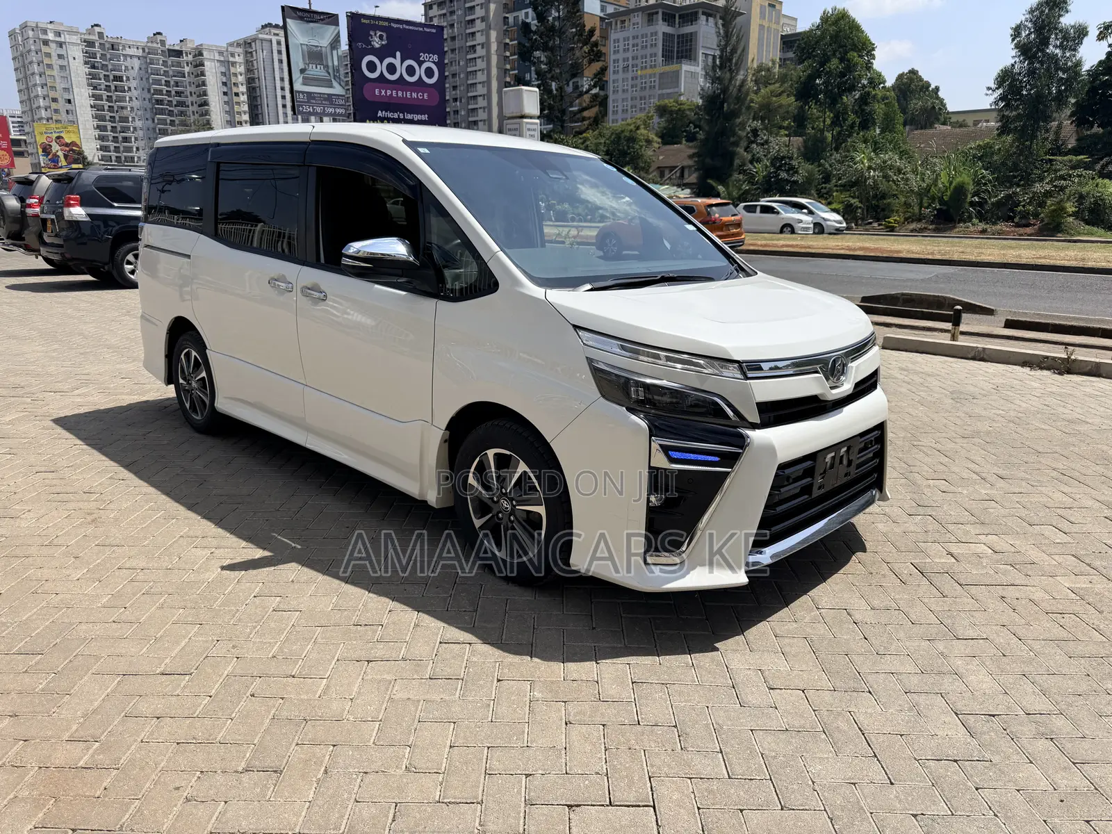 Toyota Voxy 2019 White