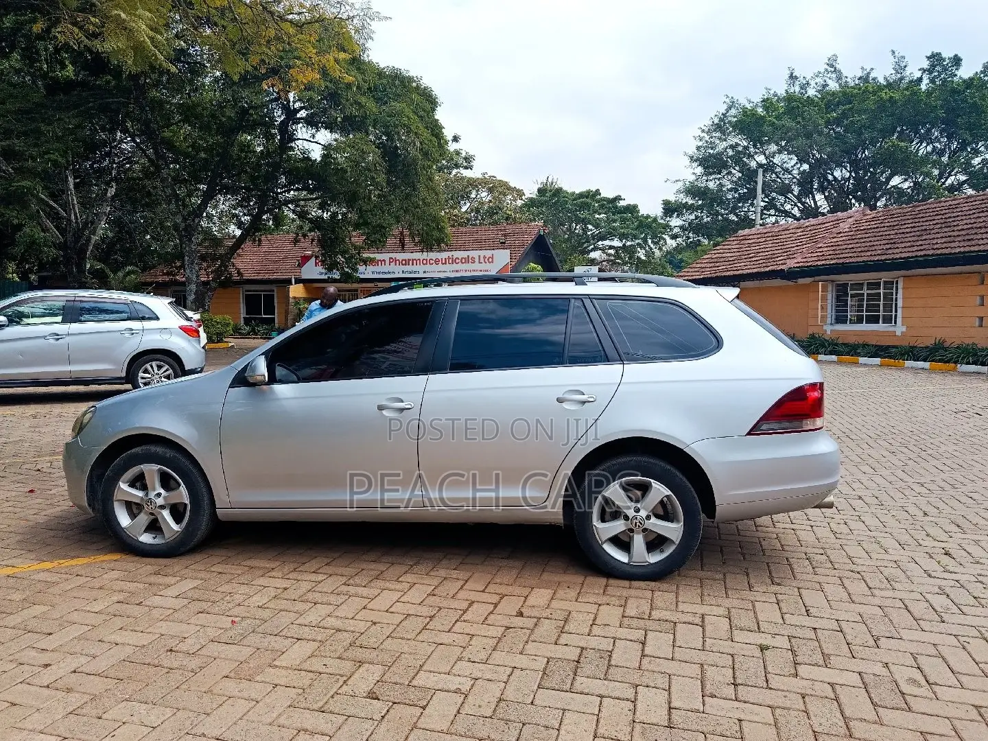 Volkswagen Golf 2011 Silver