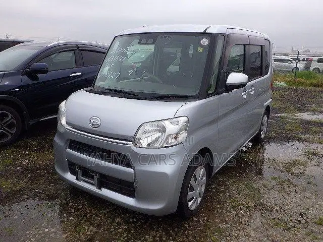 Daihatsu Tanto 660 FWD 2018 Silver
