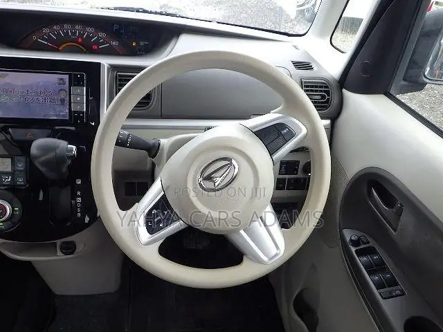 Daihatsu Tanto 660 FWD 2018 Silver