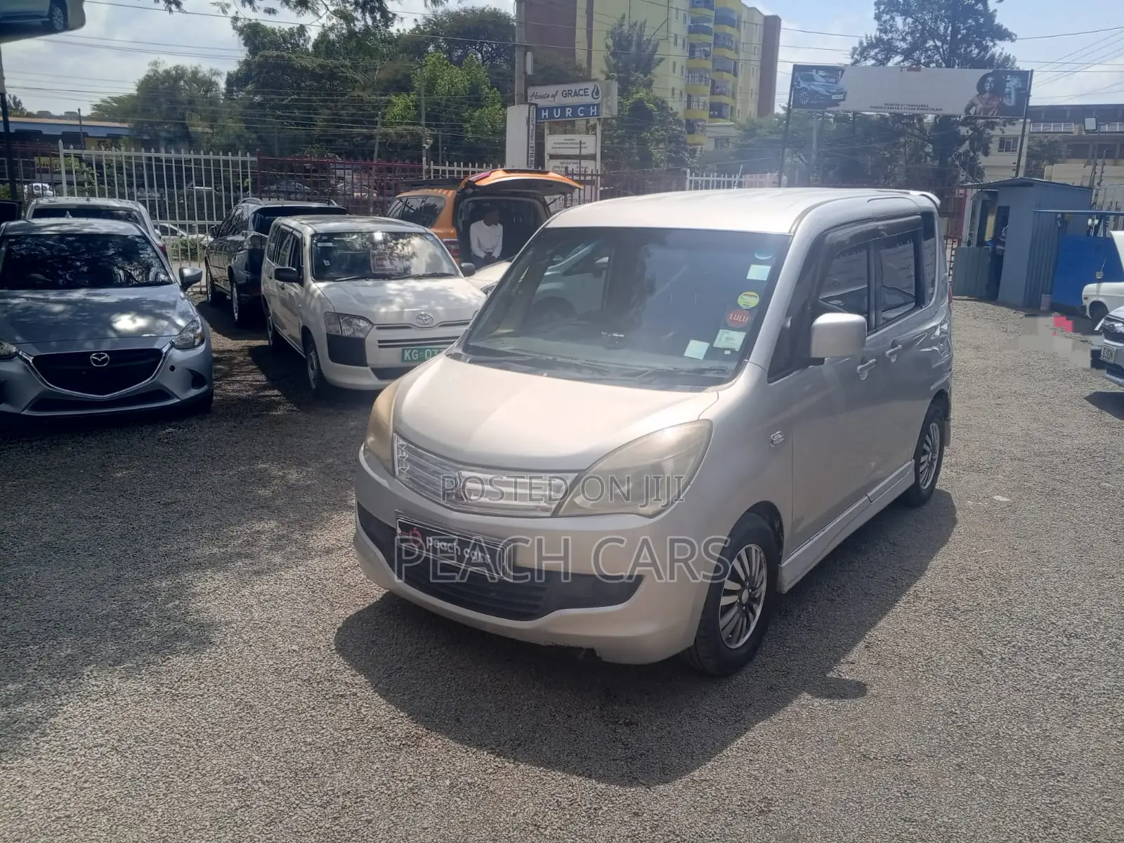 Mitsubishi Delica 2012 Silver