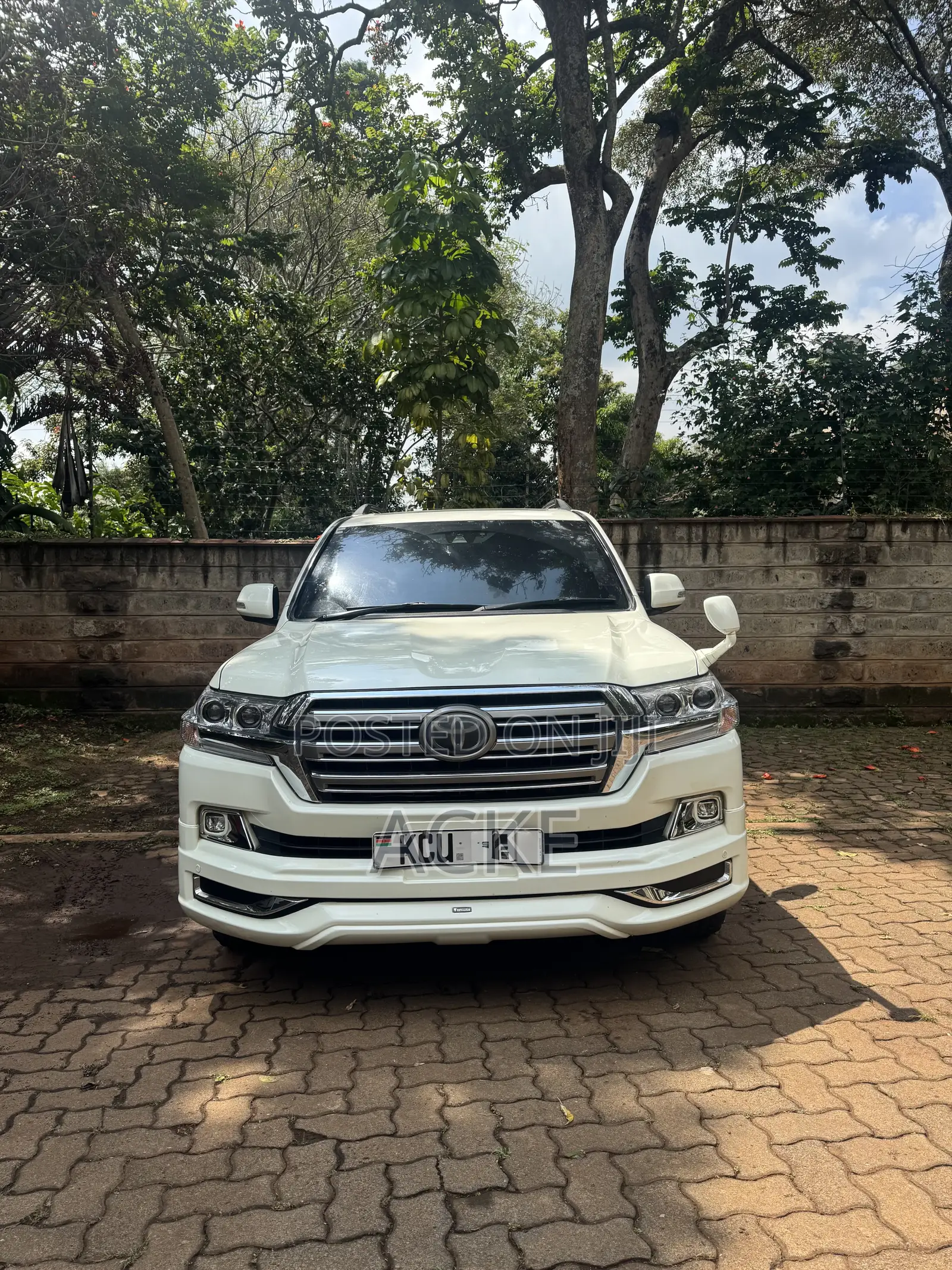 Toyota Land Cruiser 2018 White