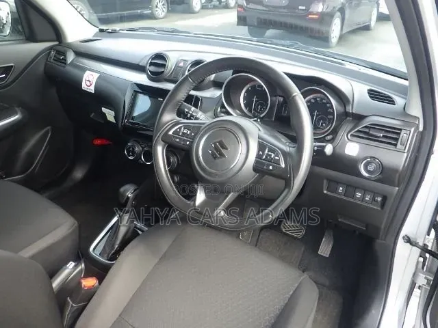 Suzuki Swift 2020 Silver