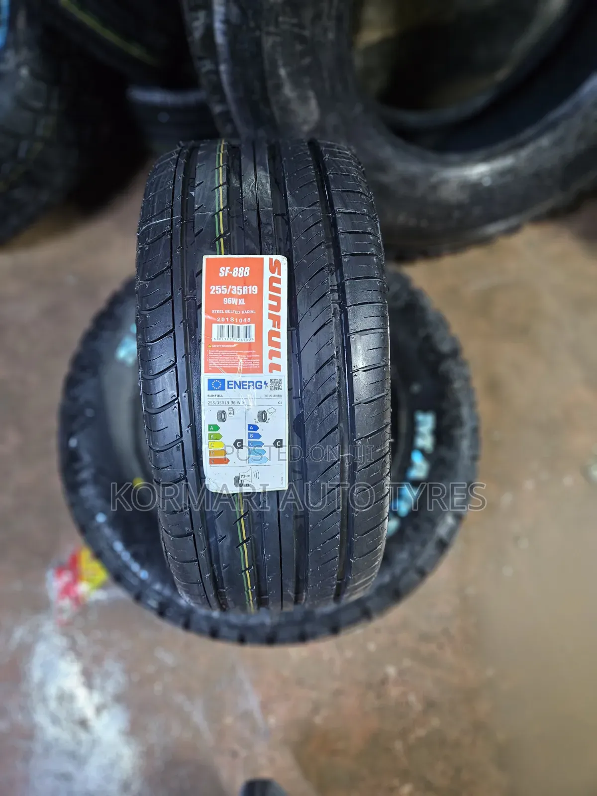 255/35r19 Sunfull Tyre