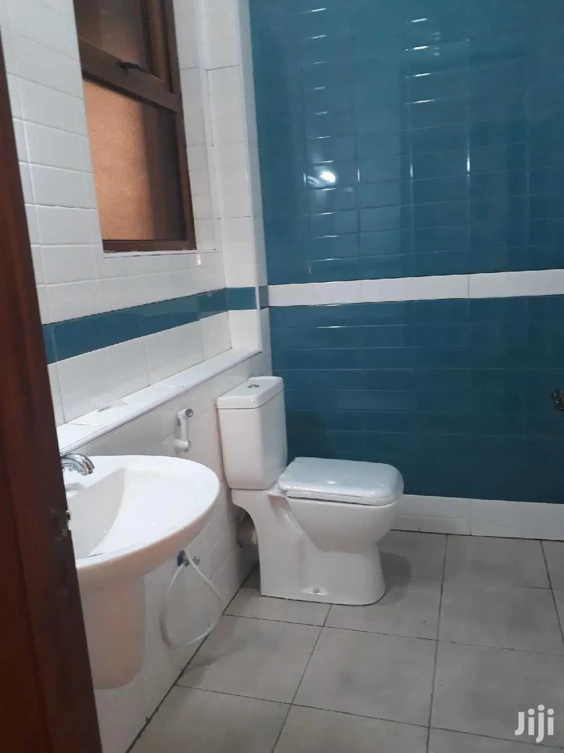 For Sale 3 Bedrooms Apartments