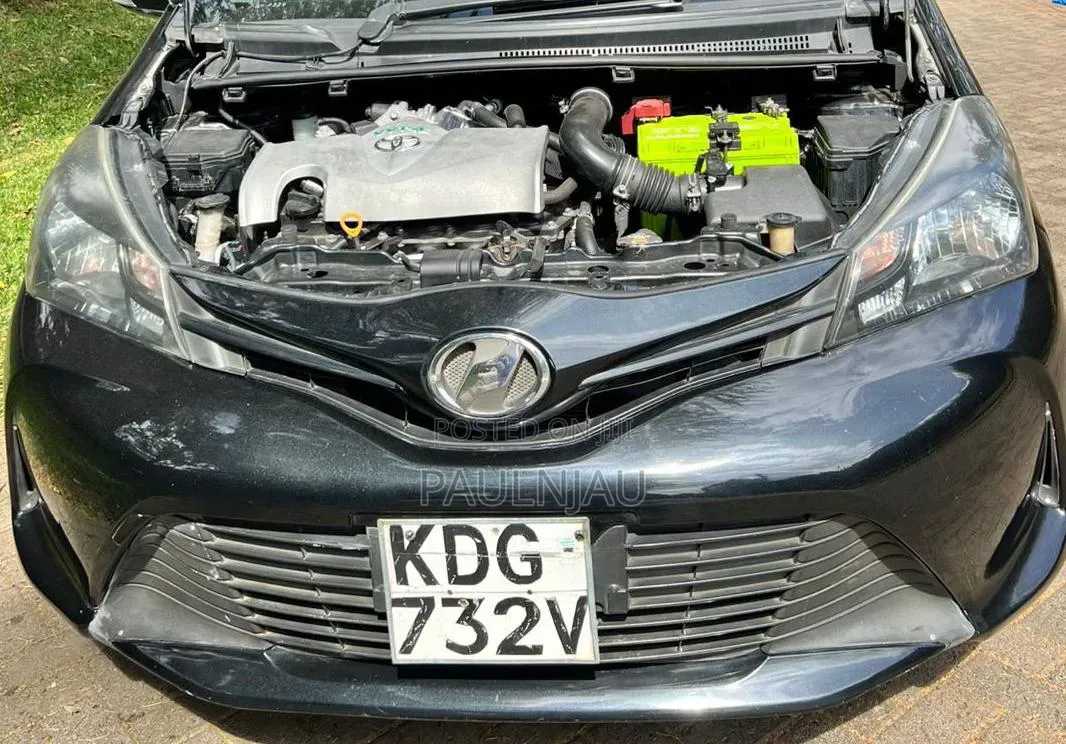 Toyota Vitz 2015 Black
