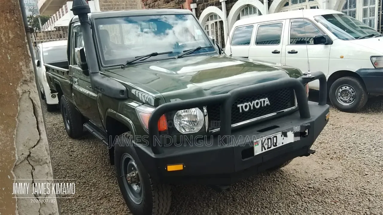 Toyota Land Cruiser 2017 Green