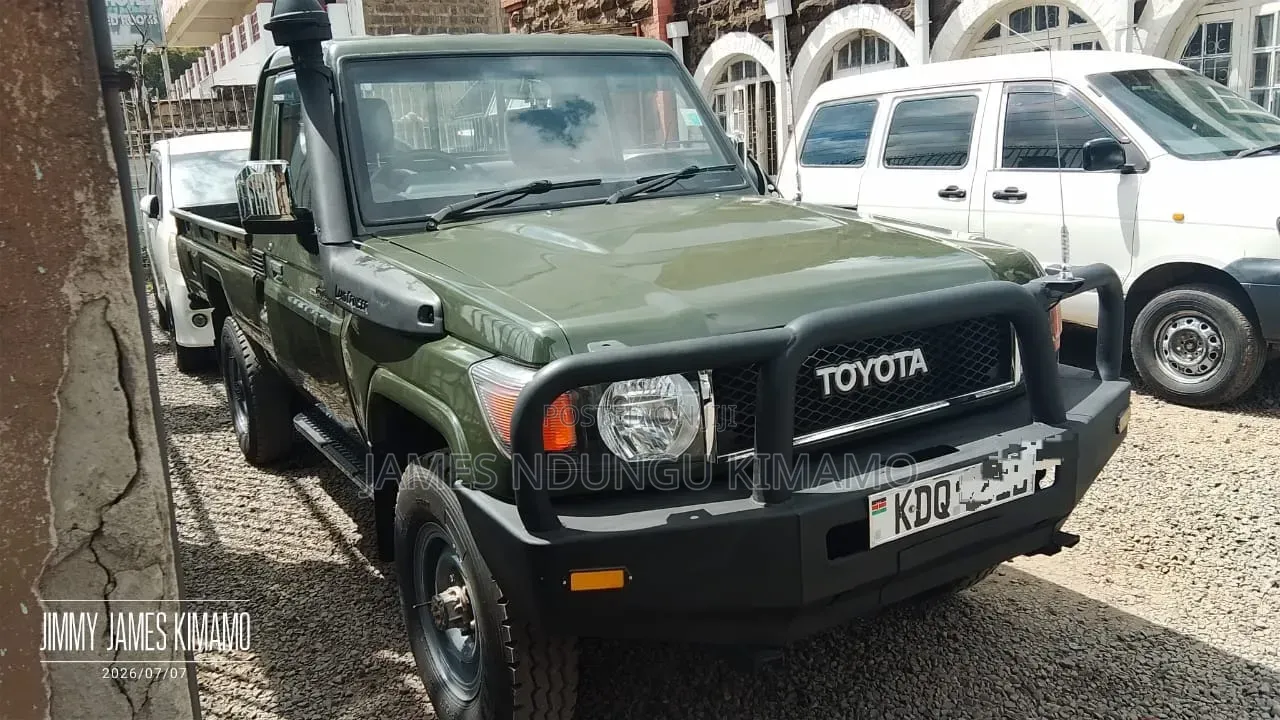 Toyota Land Cruiser 2017 Green