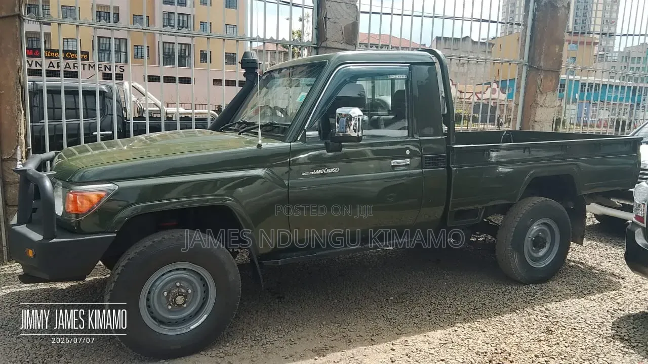 Toyota Land Cruiser 2017 Green