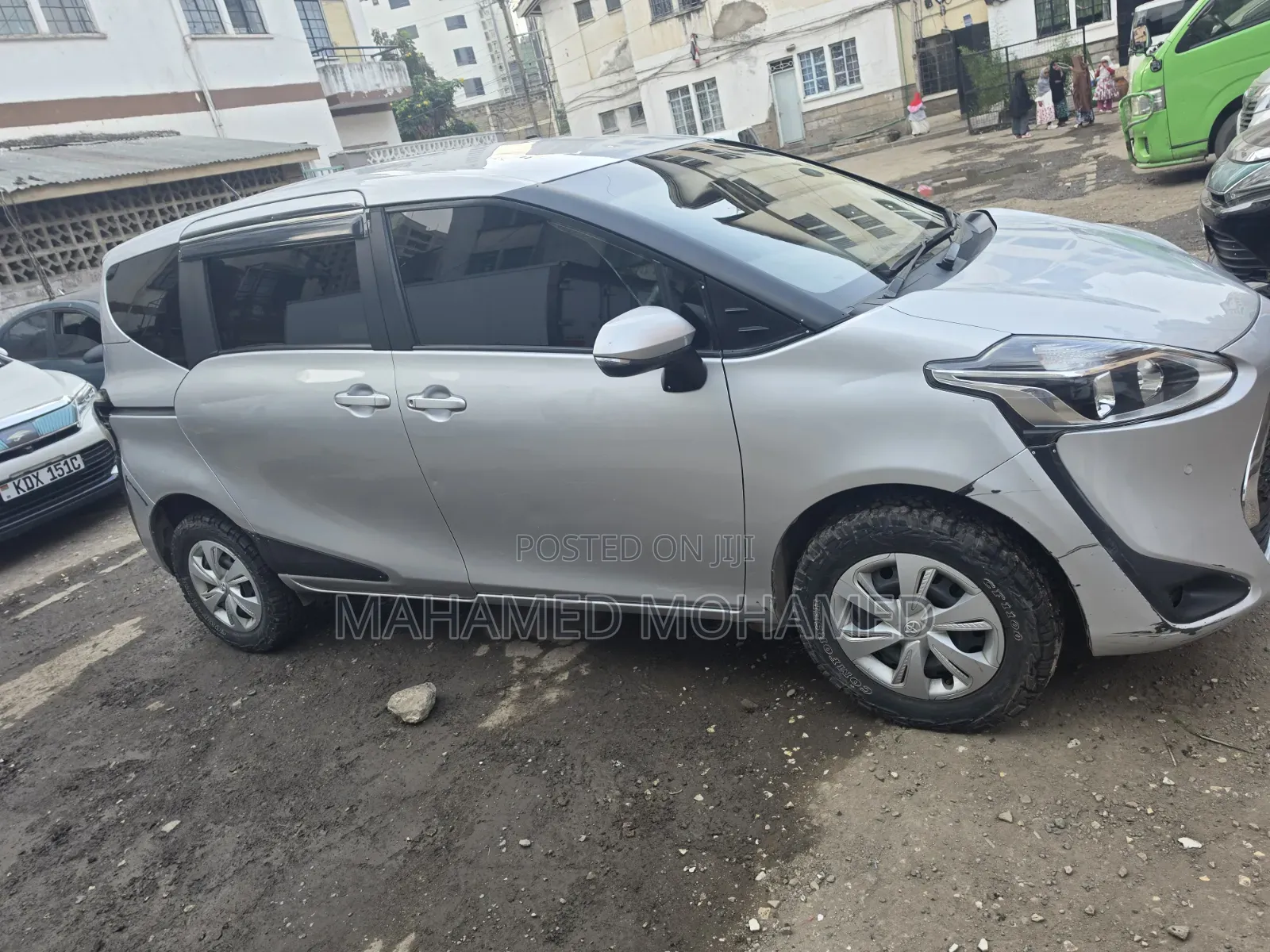 Toyota Sienta 2019 Silver