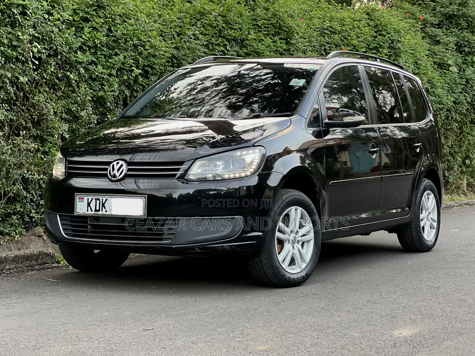 Volkswagen Touran 2015 Black