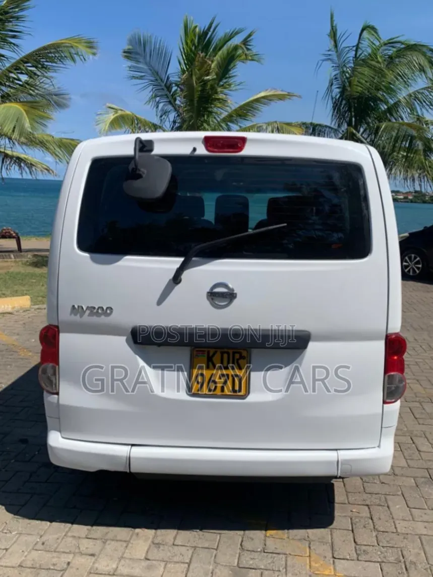 Nissan NV200 2015 White
