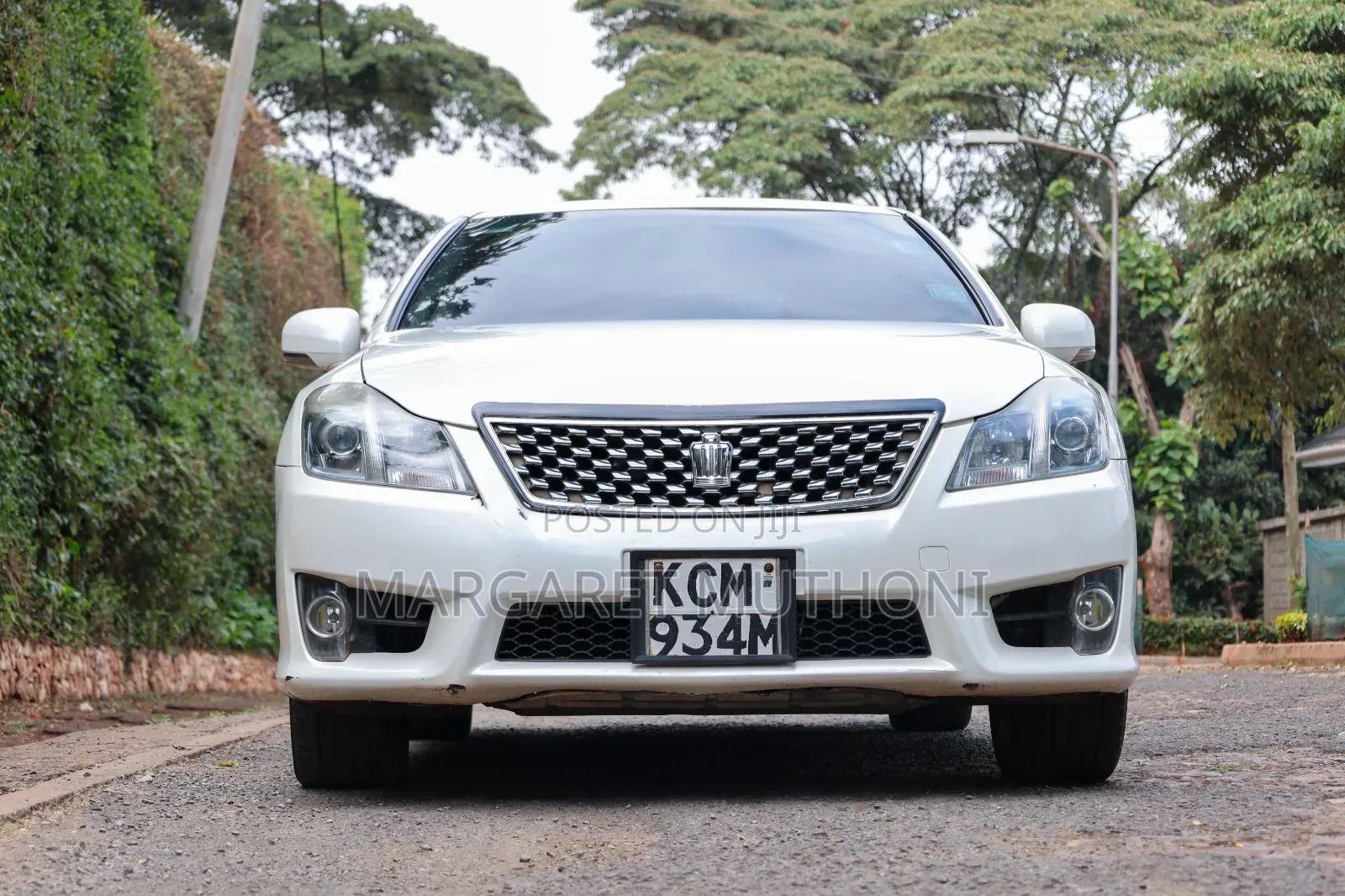 Toyota Crown 2011 White