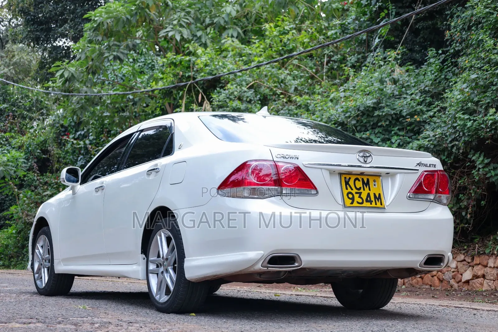 Toyota Crown 2011 White