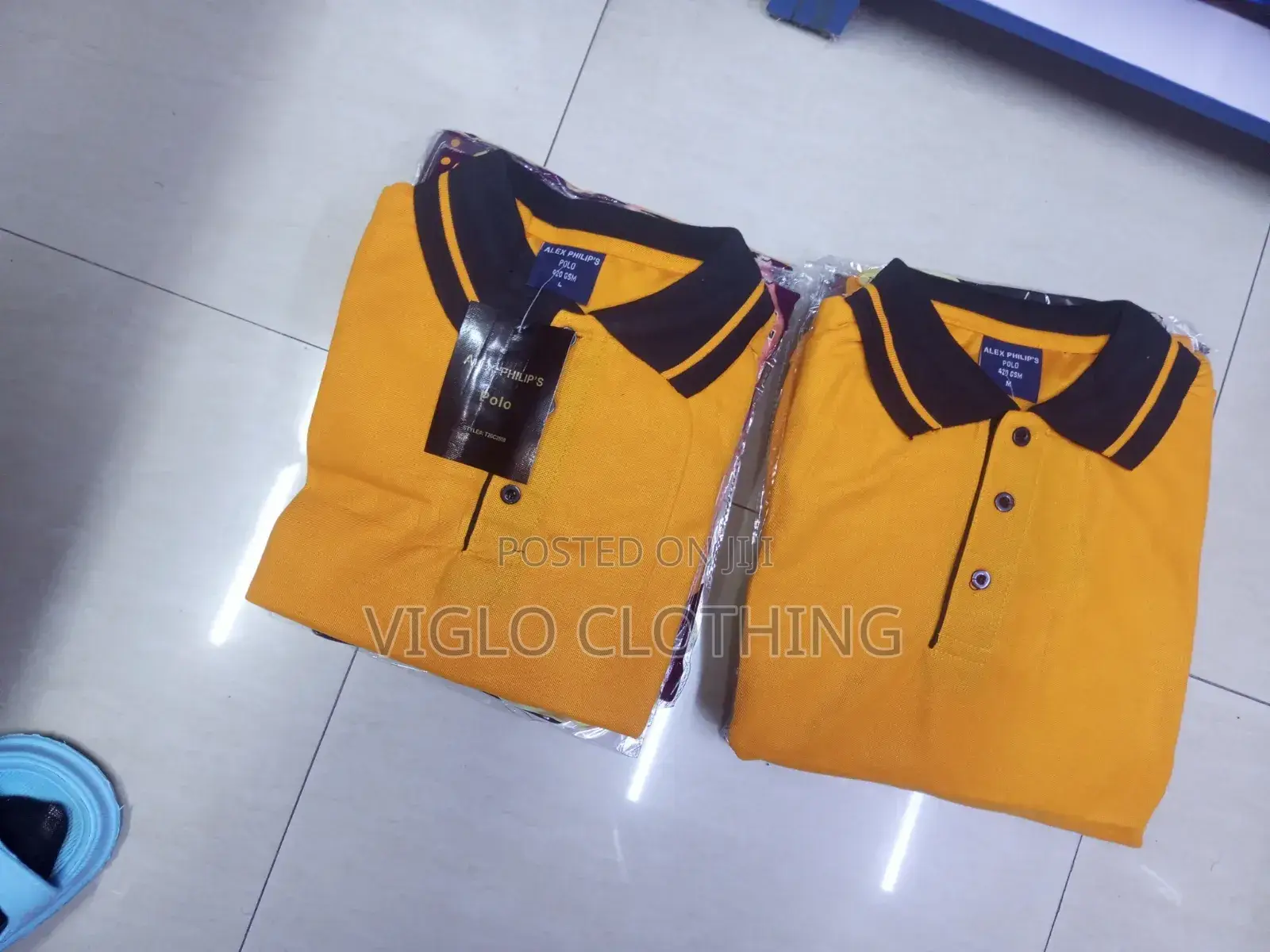 Body Mastardyellow Collar Black