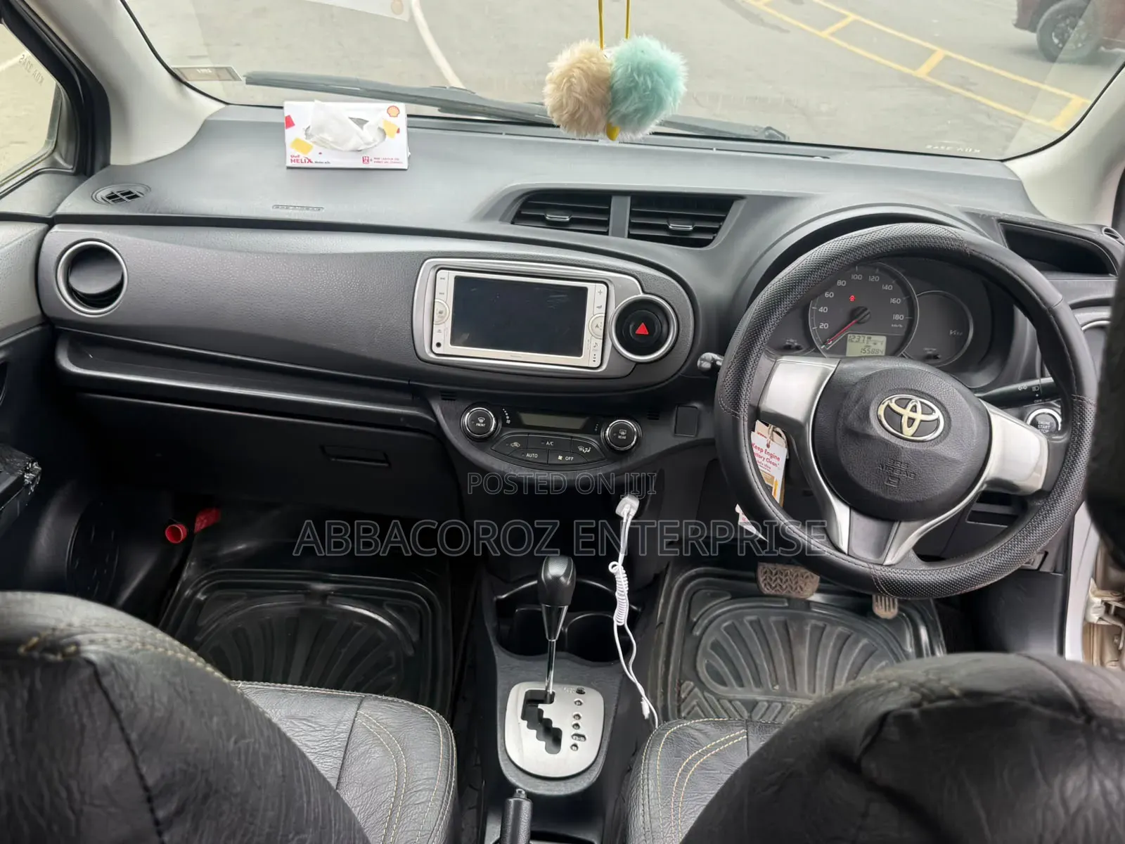 Toyota Vitz 2013 Silver