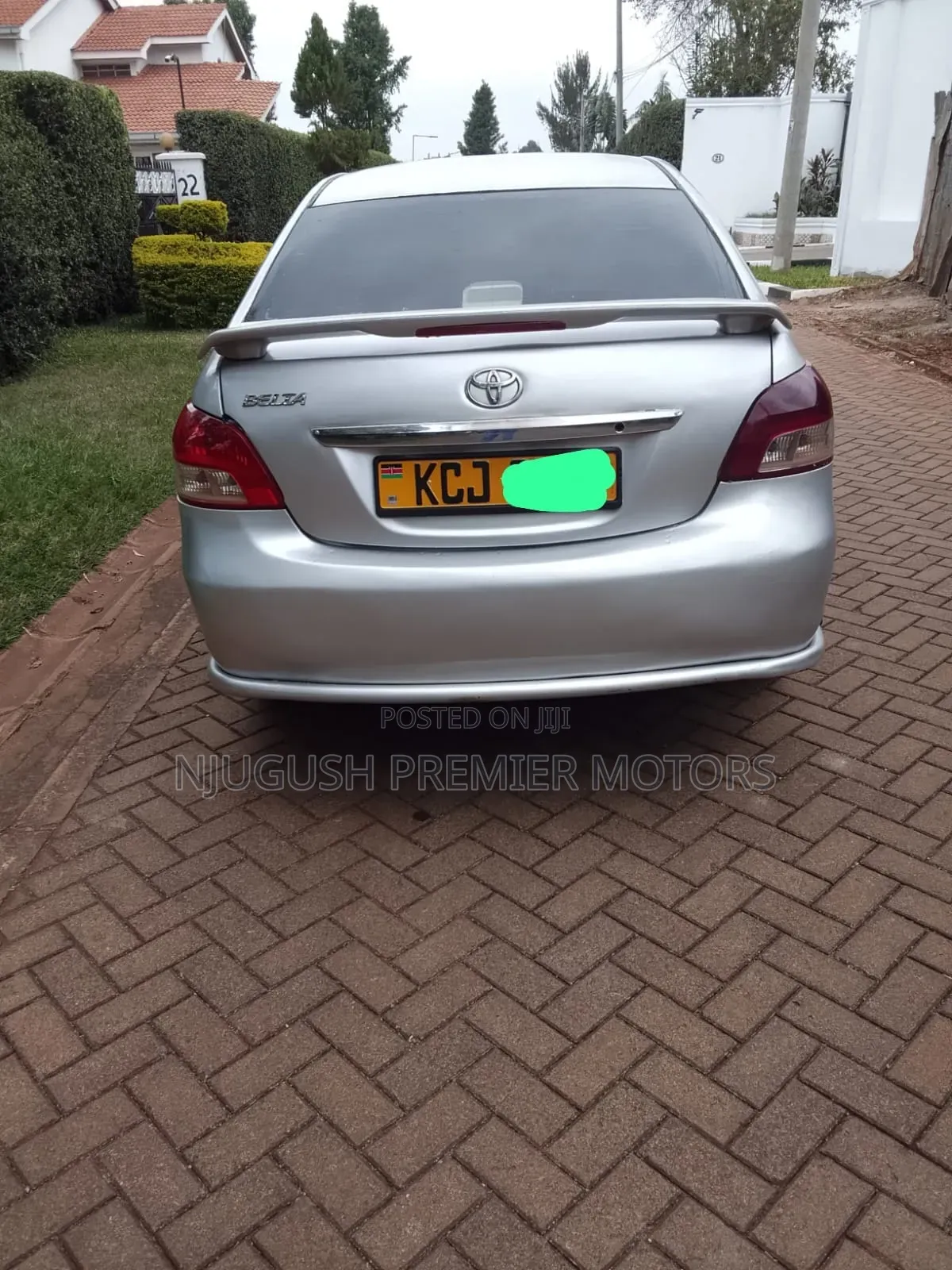 Toyota Belta 2009 Silver