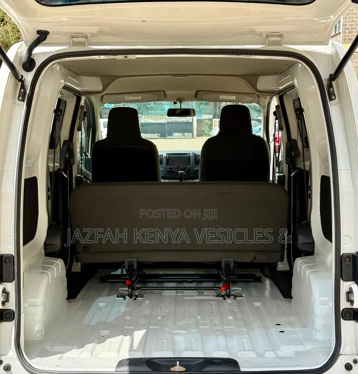 Nissan NV200 2018 White