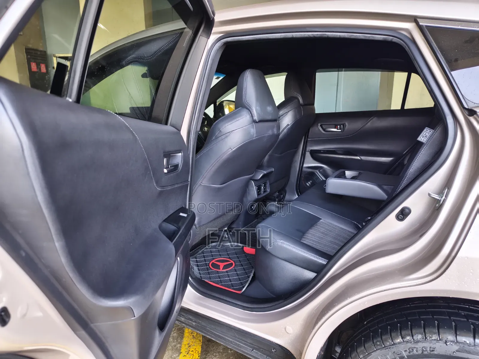 Toyota Harrier 2022 Silver