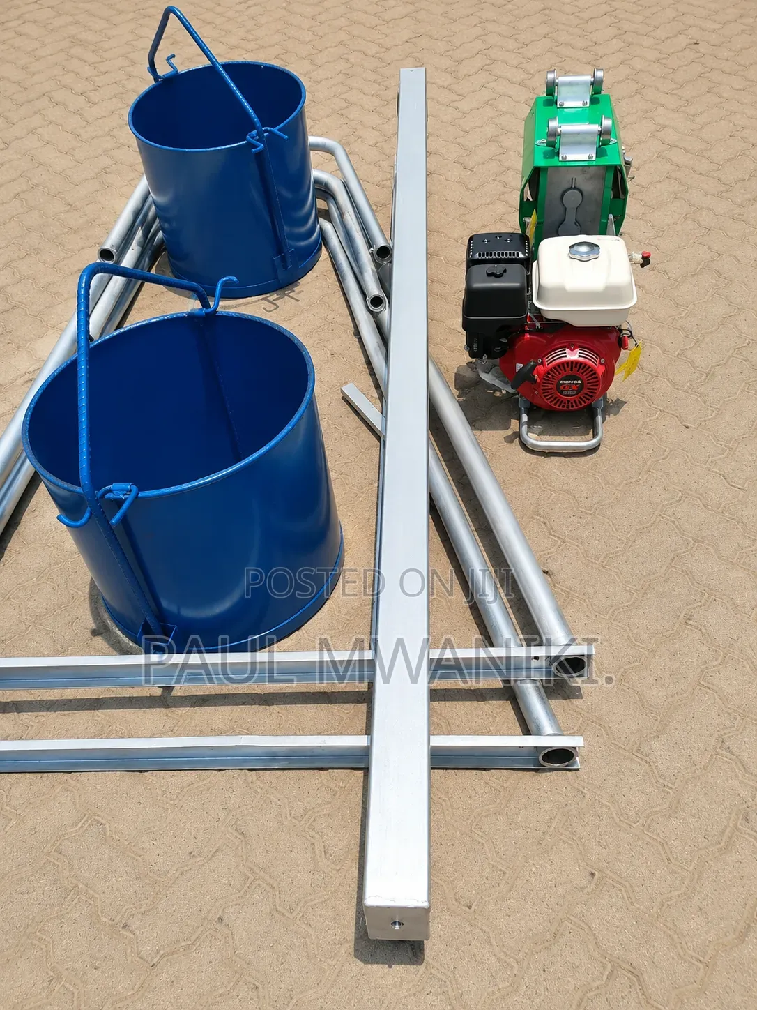  Iori Italy Concrete Hoist – 1,000kg Capacity