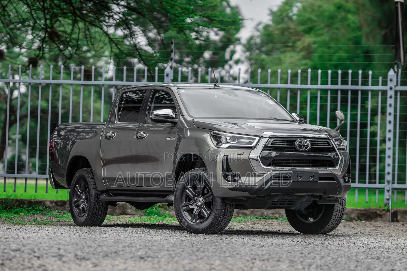 Toyota Hilux 2021 Green